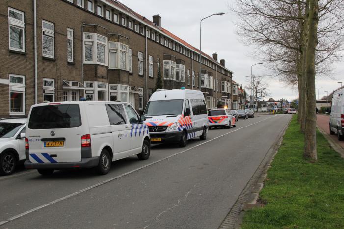 Man zwaargewond na steekpartij in woning
