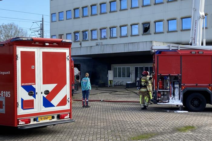 Voormalig pand Getronics Data Centre vol rook