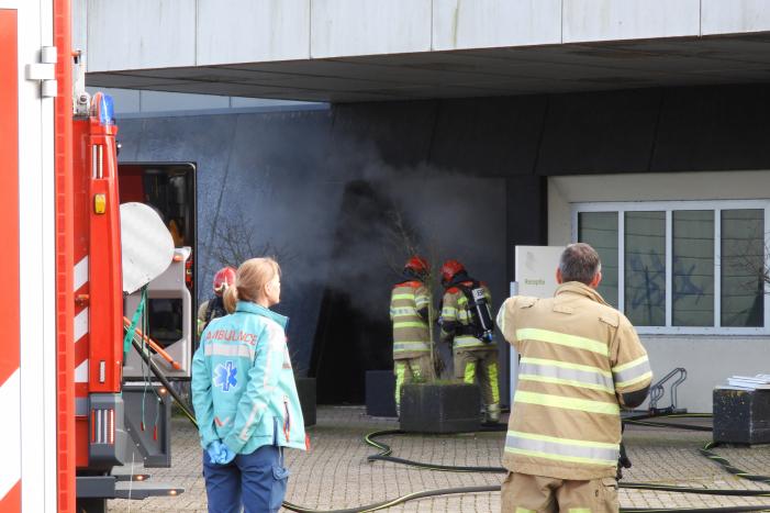 Voormalig pand Getronics Data Centre vol rook