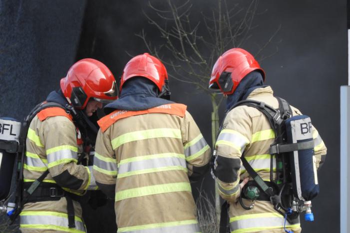 Voormalig pand Getronics Data Centre vol rook