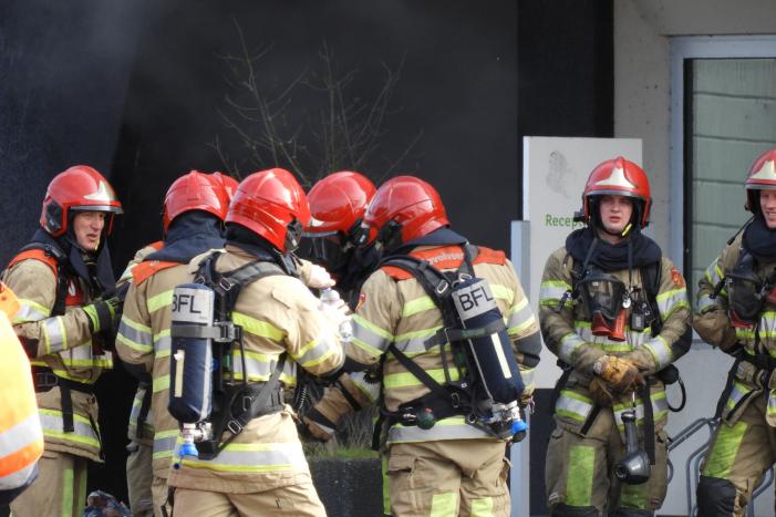 Voormalig pand Getronics Data Centre vol rook