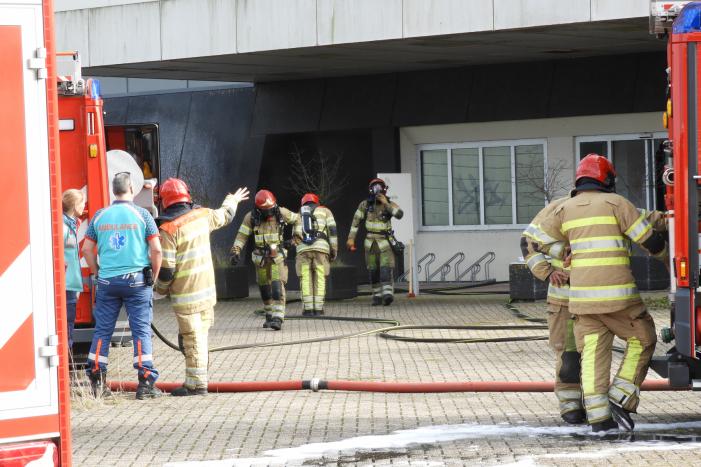 Voormalig pand Getronics Data Centre vol rook