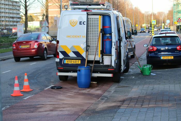 Straat besmeurd met olie