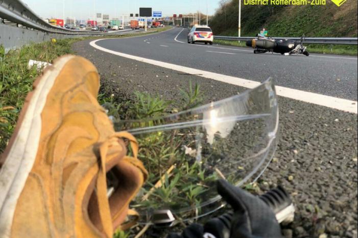 Verbindingsweg dicht na ongeval met motorrijder