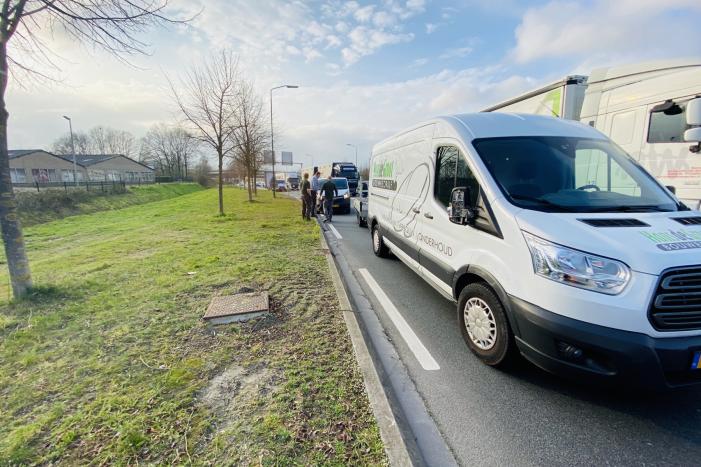 Bestelbussen botsen op elkaar