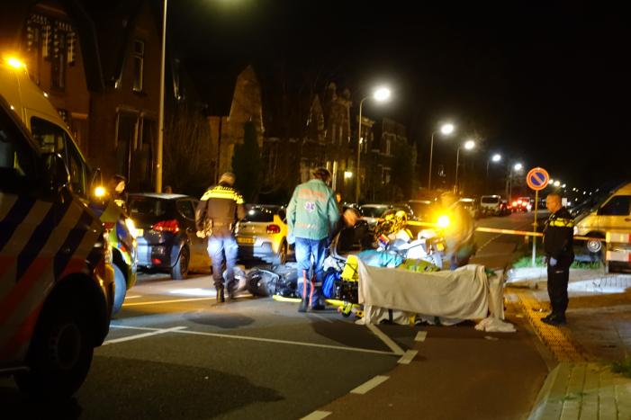 Gewonde na frontale aanrijding tussen twee scooters