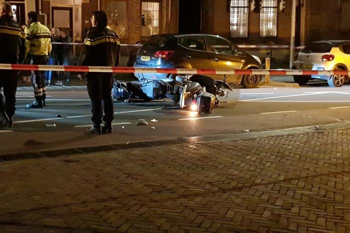 Gewonde na frontale aanrijding tussen twee scooters