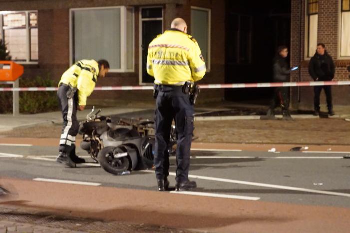 Gewonde na frontale aanrijding tussen twee scooters