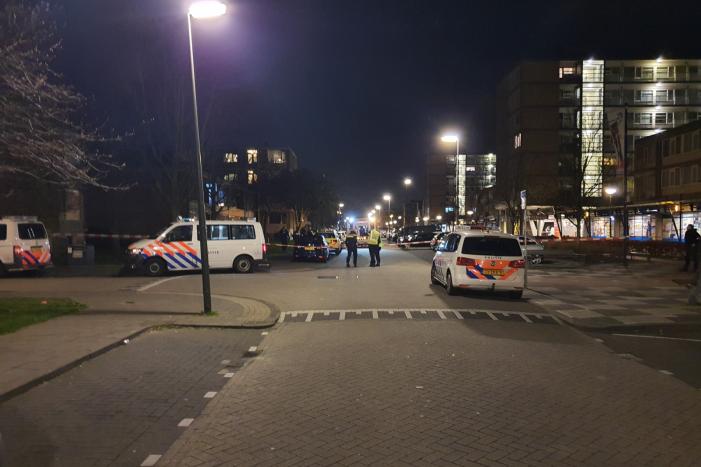 Politie schiet man in been na bedreiging met kapmes