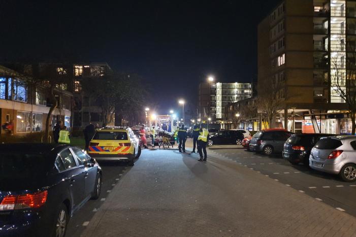 Politie schiet man in been na bedreiging met kapmes