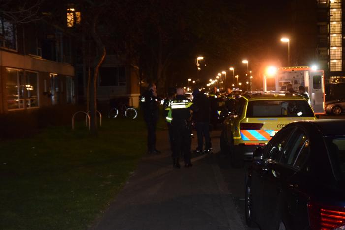 Politie schiet man in been na bedreiging met kapmes