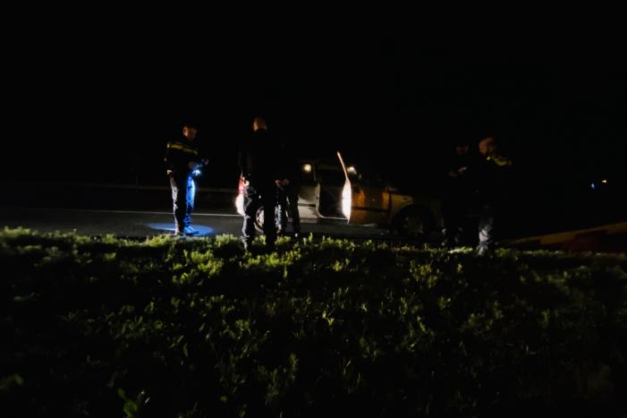 Dronken bestuurder valt in slaap op achterbank