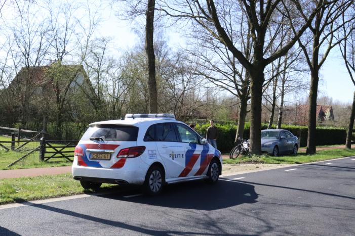 Twee fietsers botsen op fietspad