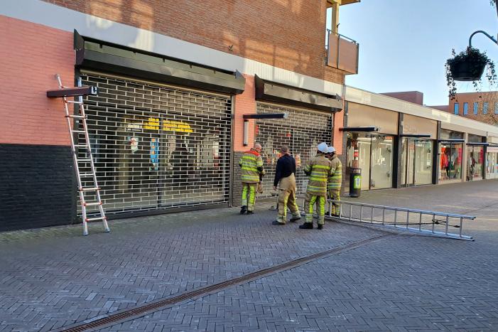 Platen van rolluik voormalige MS mode pand losgeraakt