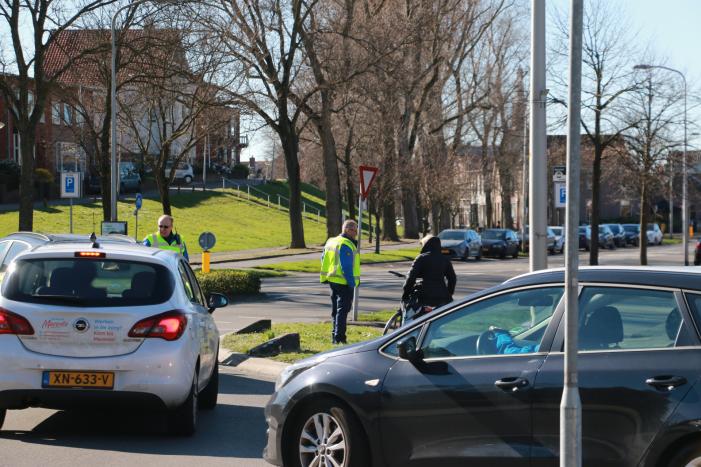 Toegangswegen richting zee op slot door coronavirus