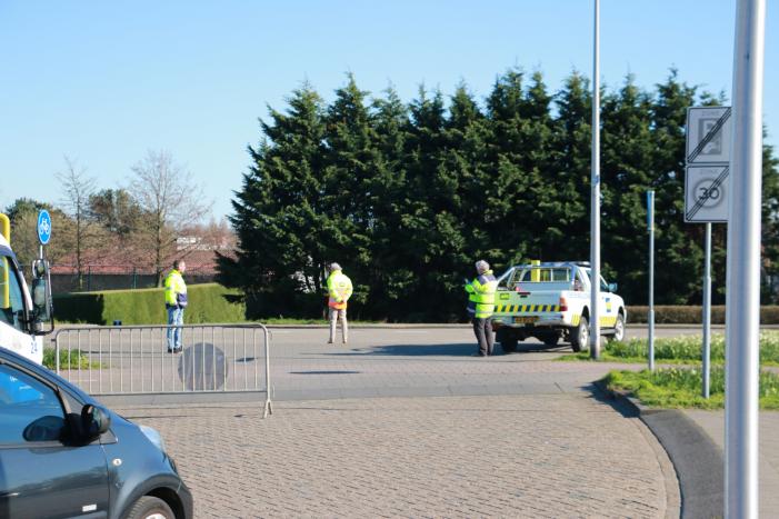 Toegangswegen richting zee op slot door coronavirus