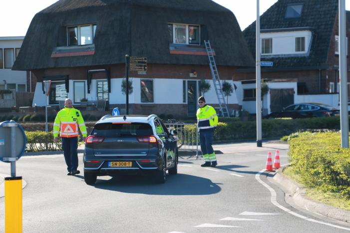 Toegangswegen richting zee op slot door coronavirus