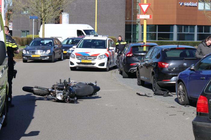 Motorrijder uit de bocht gevlogen