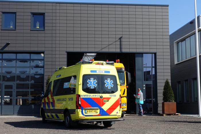 Persoon gewond aan voet bij bedrijfsongeval