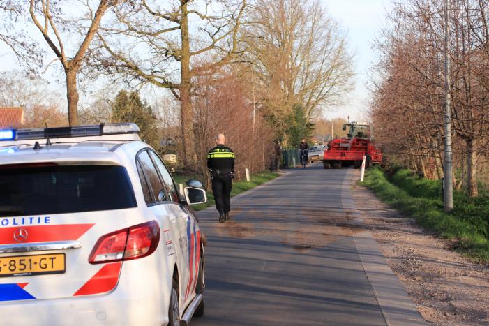 Brommerrijder zwaargewond na aanrijding met trekker