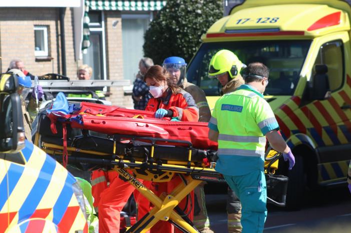 Fietser zwaargewond na aanrijding
