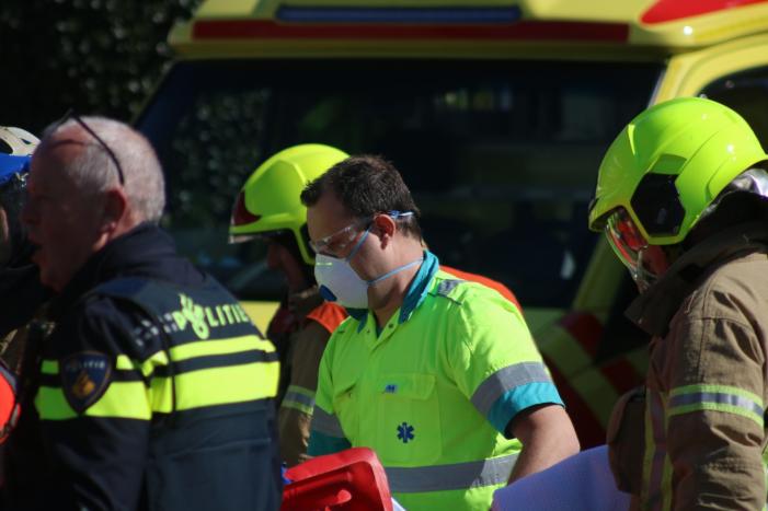 Fietser zwaargewond na aanrijding