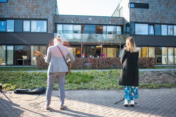Muzikale optredens in verzorgingshuizen