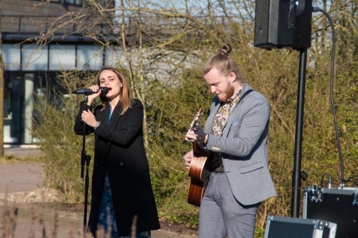 Muzikale optredens in verzorgingshuizen