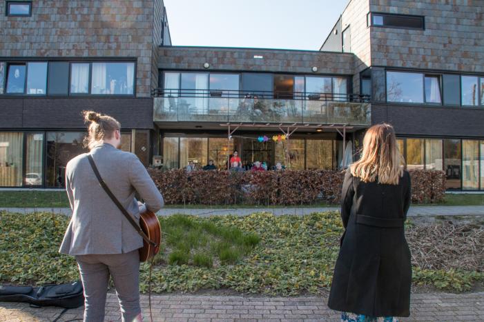 Muzikale optredens in verzorgingshuizen