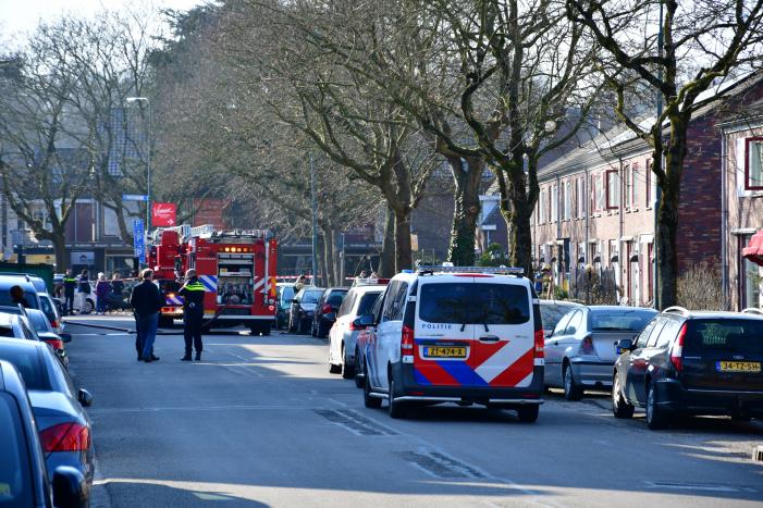 Schuur achter woning volledig in brand