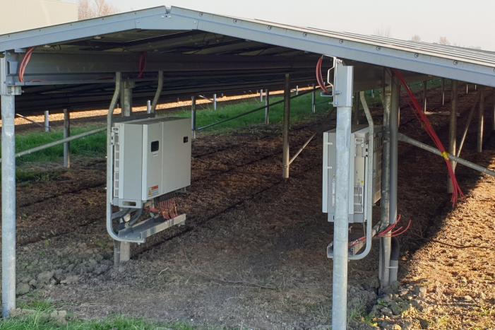 Brand in transformatoren zonnepanelenveld LontZon