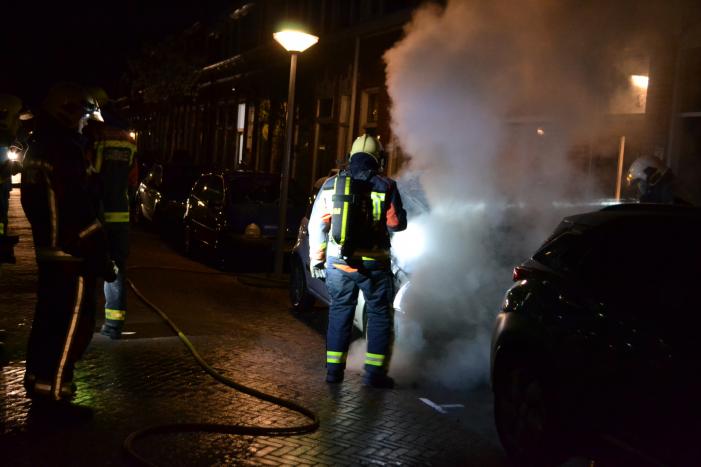 Auto verwoest door brand