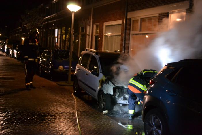 Auto verwoest door brand