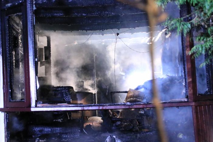 Stacaravan volledig uitgebrand