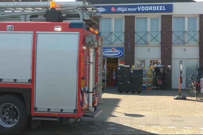 Worstenbroodjes vatten vlam in oven Trekpleister