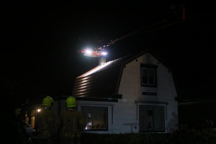 Vonkenregen bij schoorsteenbrand