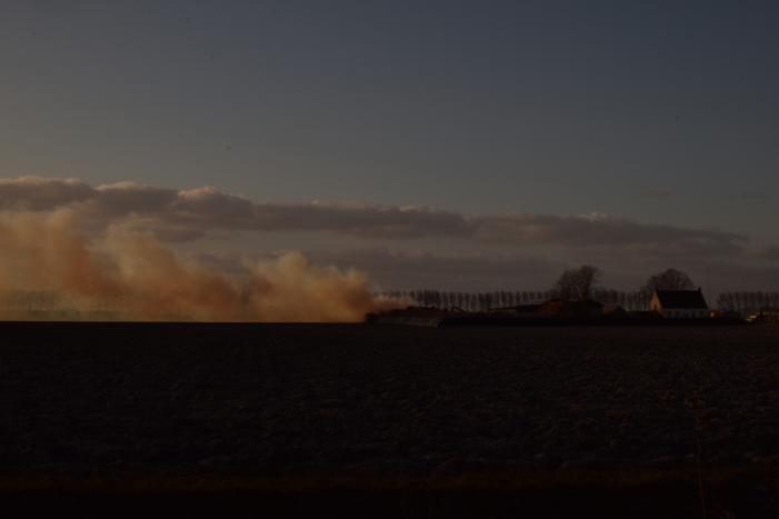 Flinke rookontwikkeling bij brand in composthoop