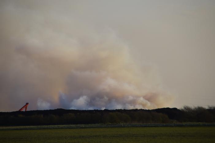 Flinke rookontwikkeling bij brand in composthoop