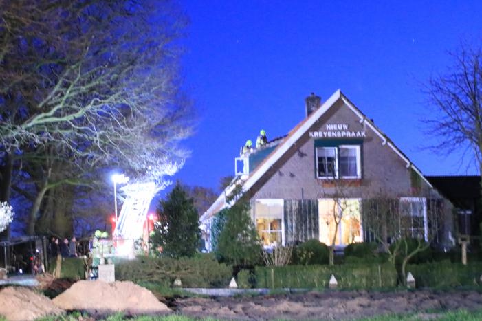 Dakkapel woonboerderij in brand