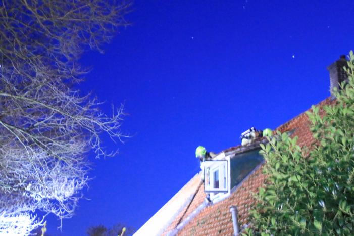 Dakkapel woonboerderij in brand
