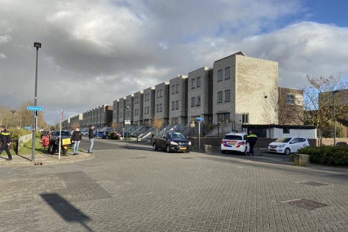 Aanrijding tussen bestelscooter en personenauto