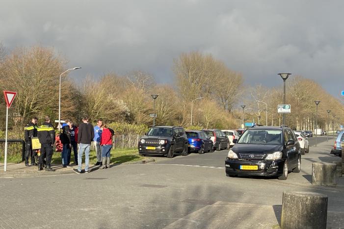 Aanrijding tussen bestelscooter en personenauto