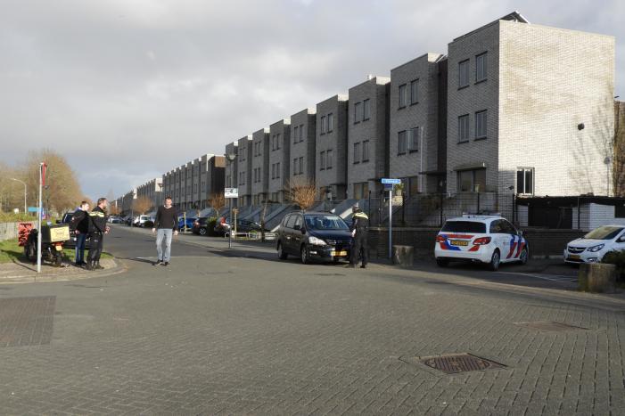 Aanrijding tussen bestelscooter en personenauto