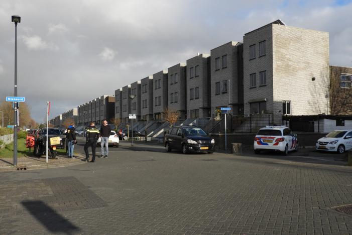 Aanrijding tussen bestelscooter en personenauto