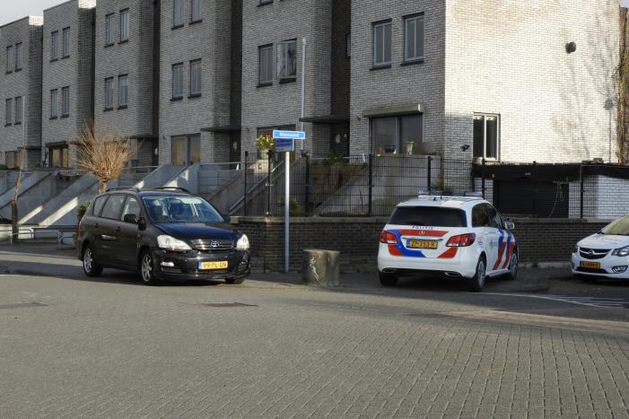 Aanrijding tussen bestelscooter en personenauto