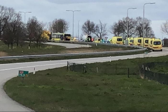IC-ambulancebus met coronapatiënten strandt