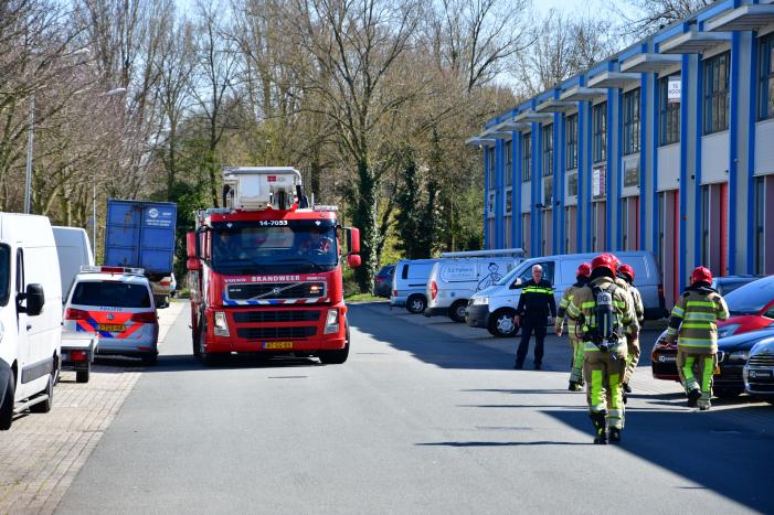 Brandweer doet onderzoek naar mogelijke brand