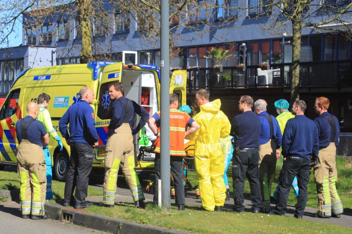 Coronapatiënt uit woning gehaald in Nieuwland
