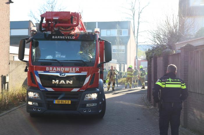 Veel rook bij schoorsteenbrand
