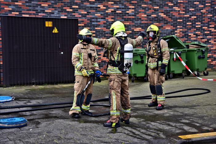 Meerdere voertuigen in brand in parkeergarage